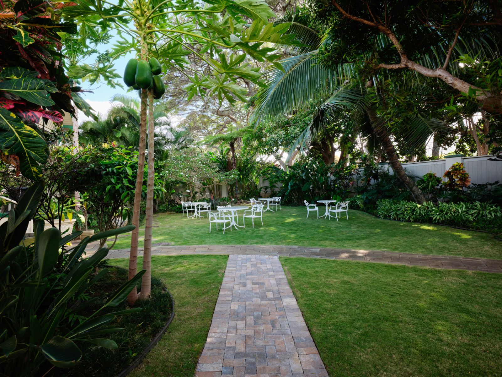The Historic Wailuku Inn — group stay