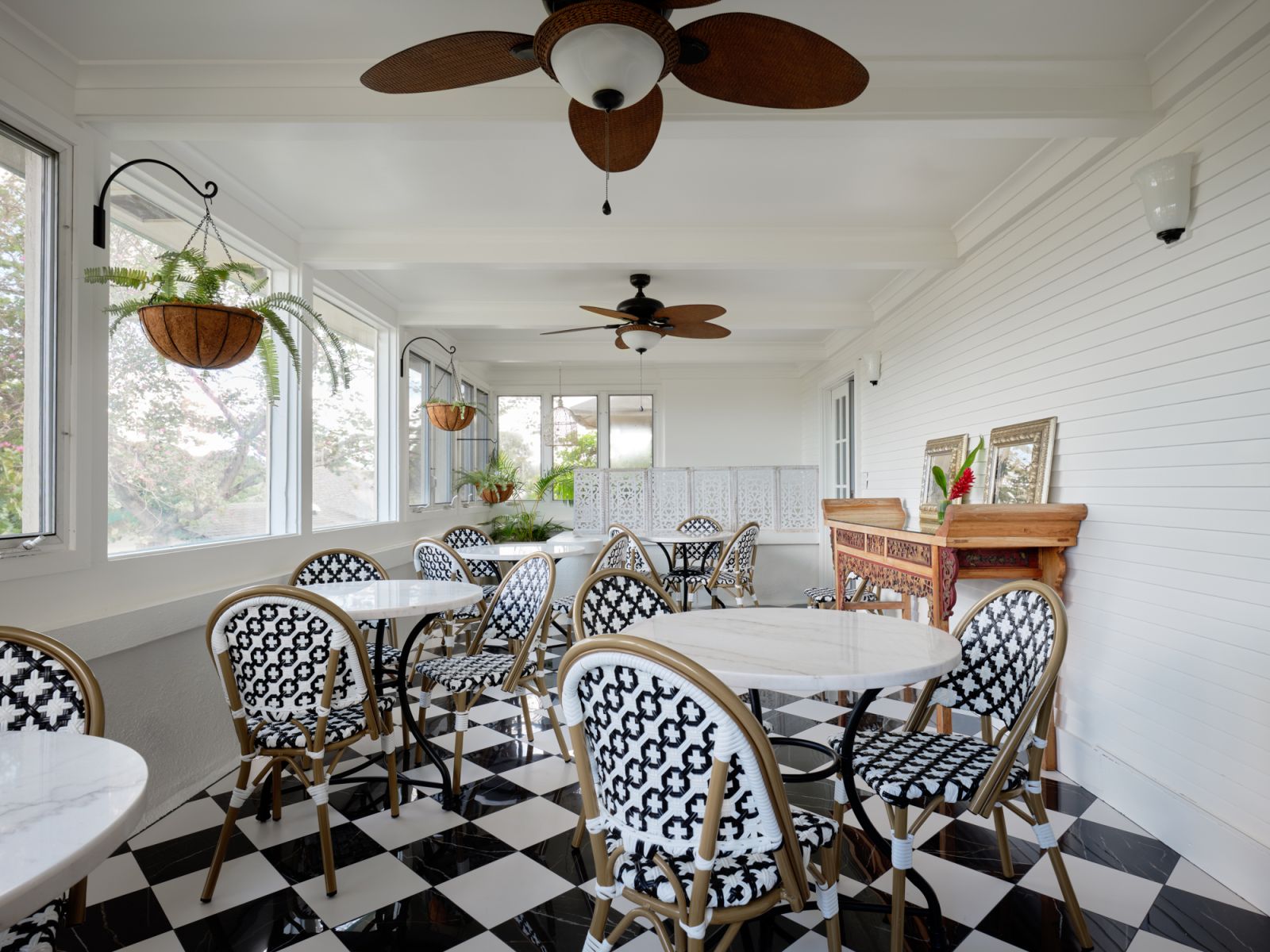 The Historic Wailuku Inn — group stay